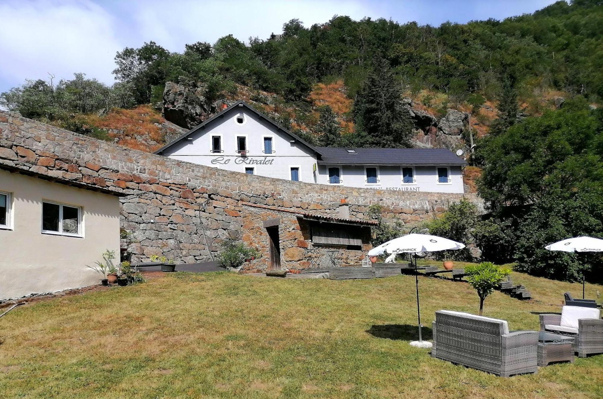 Hotel Le Rivalet Montaigut-le-Blanc  Zewnętrze zdjęcie