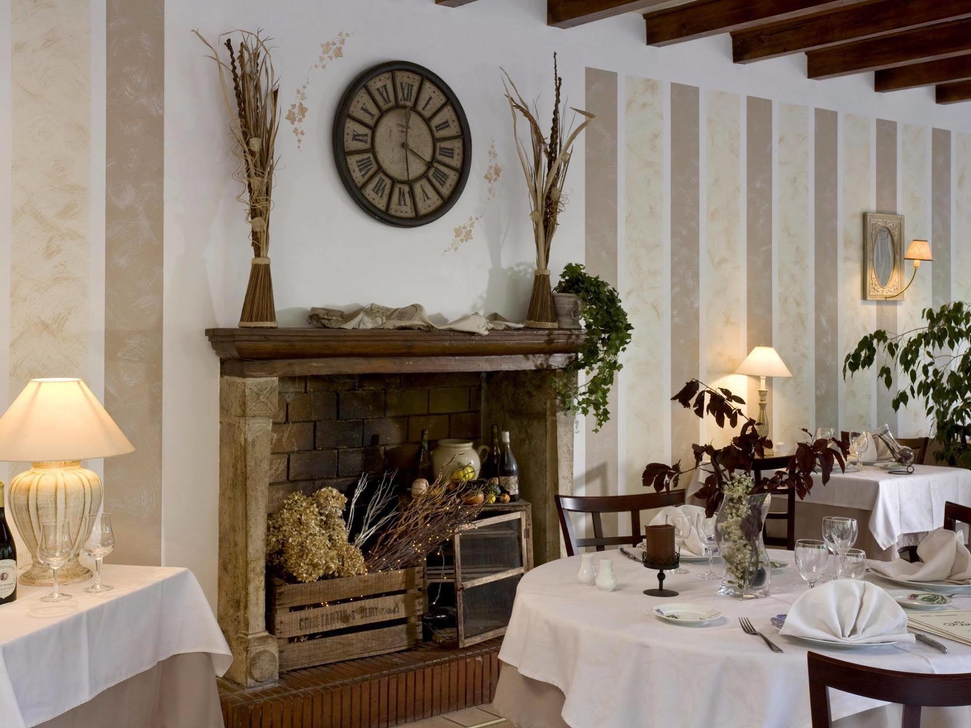 Hotel Le Rivalet Montaigut-le-Blanc  Zewnętrze zdjęcie