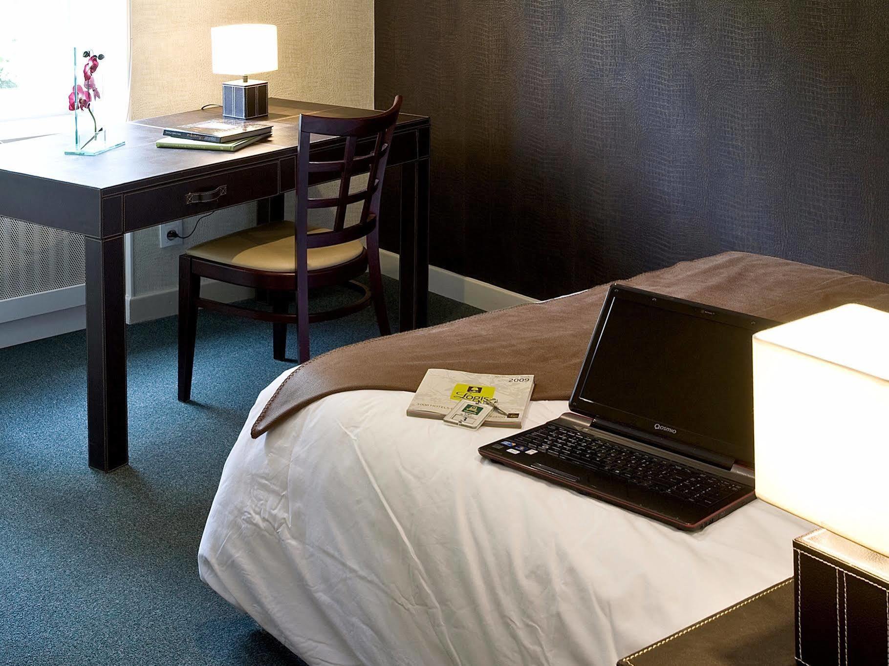 Hotel Le Rivalet Montaigut-le-Blanc  Zewnętrze zdjęcie