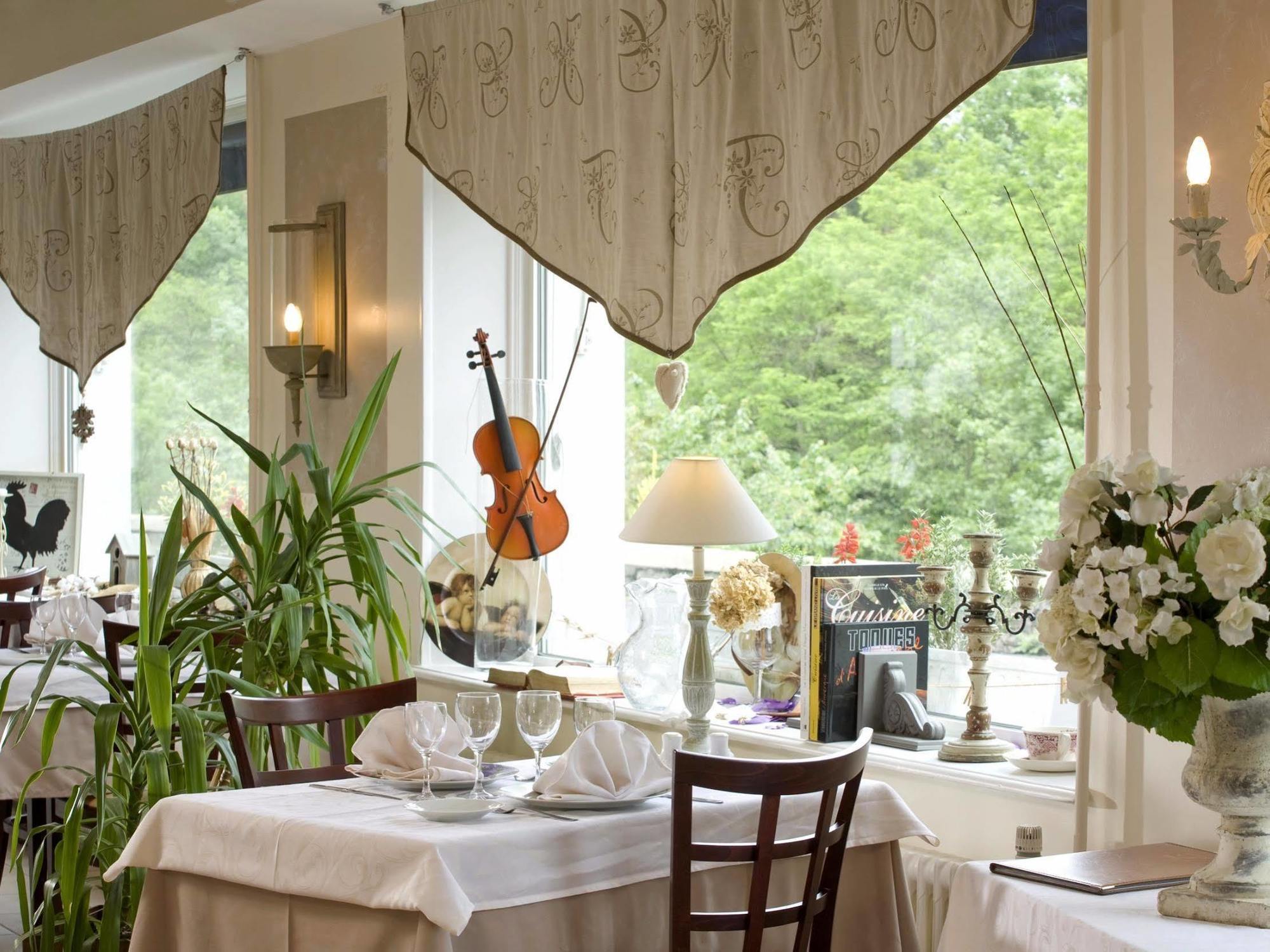 Hotel Le Rivalet Montaigut-le-Blanc  Zewnętrze zdjęcie
